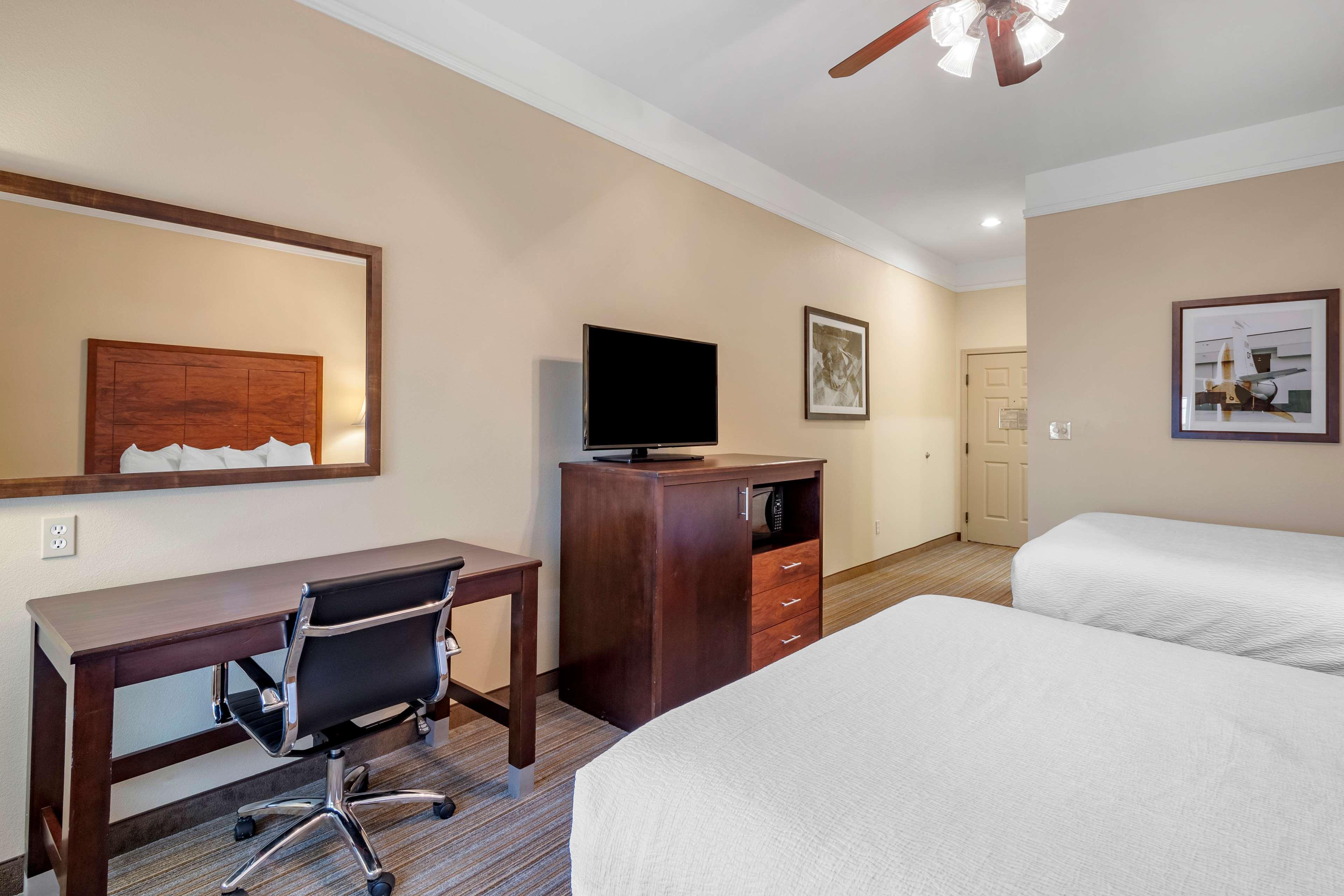 Western Monica Royale & 3* Greenville