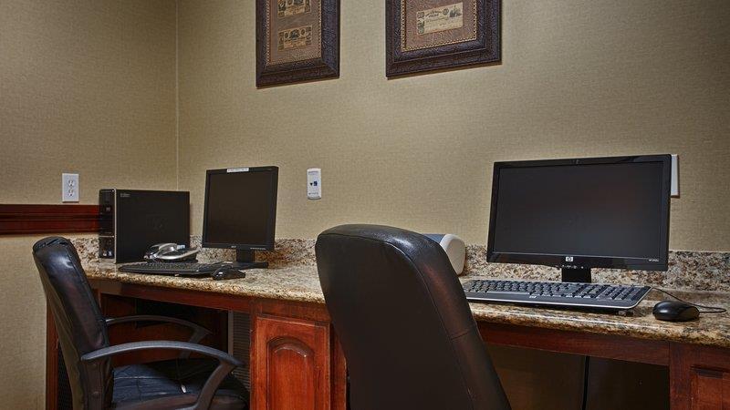 Western Monica Royale & Hotel 3*