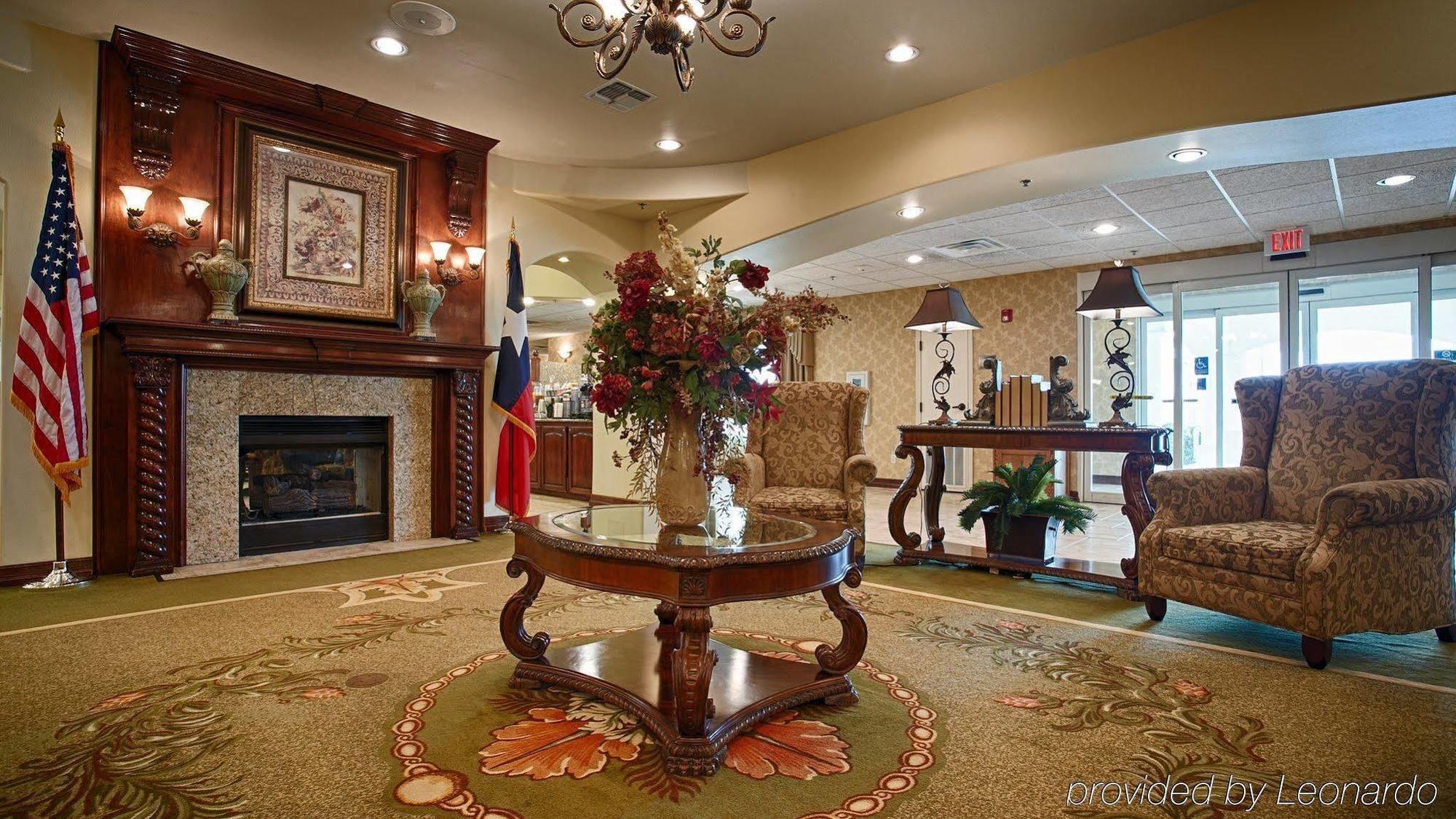 Western Monica Royale & Hotel 3*
